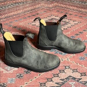 blundstone chelsea boot